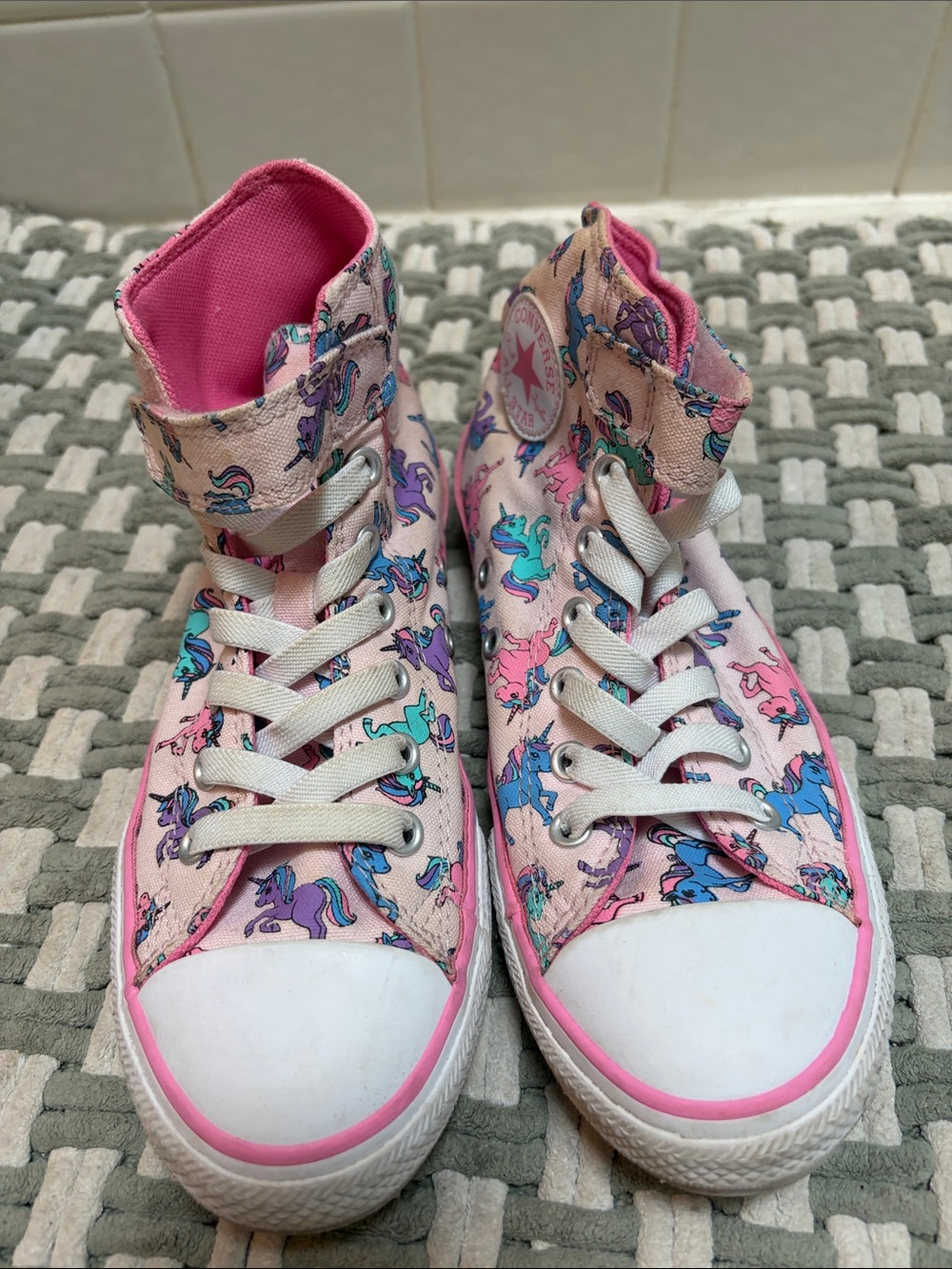 Converse Chuck Taylor, All-Star size 3 Kids Pink Unicorn High-Top Sneakers